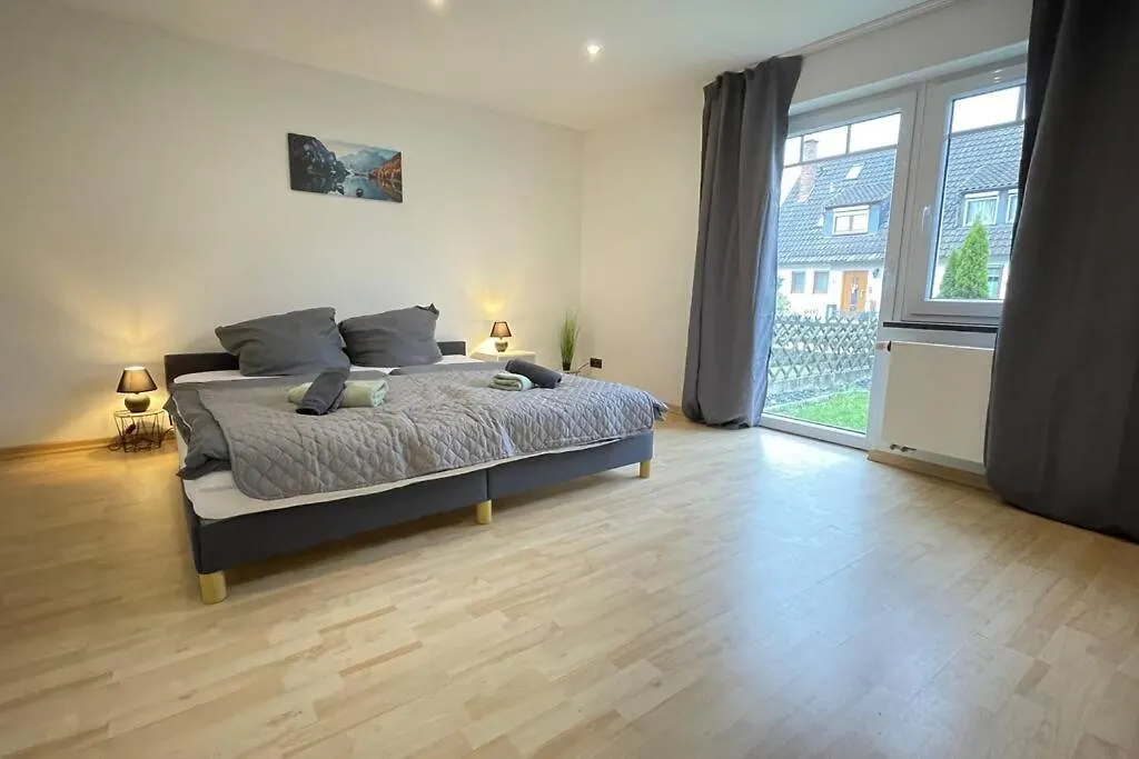 Shine Apartment Schwarzenfeld ألمانيا